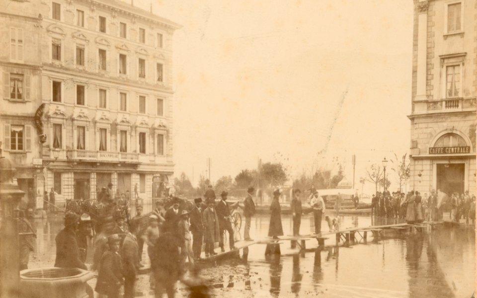 Inondazione del 1896 in Piazza Riforma a Lugano, Francesco Solza. © Archivio di Stato Bellinzona